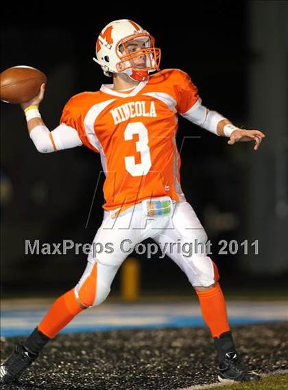 Thumbnail 1 in Mineola vs. Maypearl (2A Division 1 Region 2 Area Playoffs) photogallery.
