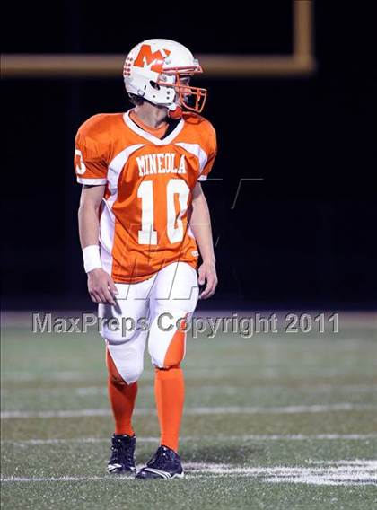 Thumbnail 3 in Mineola vs. Maypearl (2A Division 1 Region 2 Area Playoffs) photogallery.