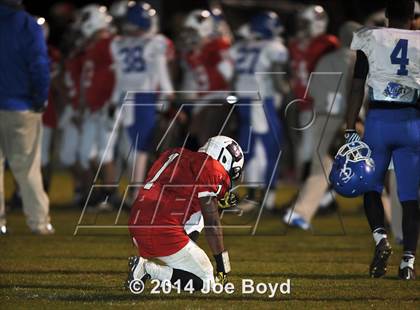 Thumbnail 2 in Bob Jones vs. Tuscaloosa County (AHSAA 7A 1st Round) photogallery.