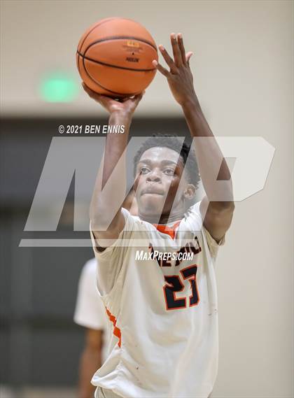 Thumbnail 2 in Mundy's Mill vs North Cobb Christian (Holiday Hoopsgiving Tournament) photogallery.