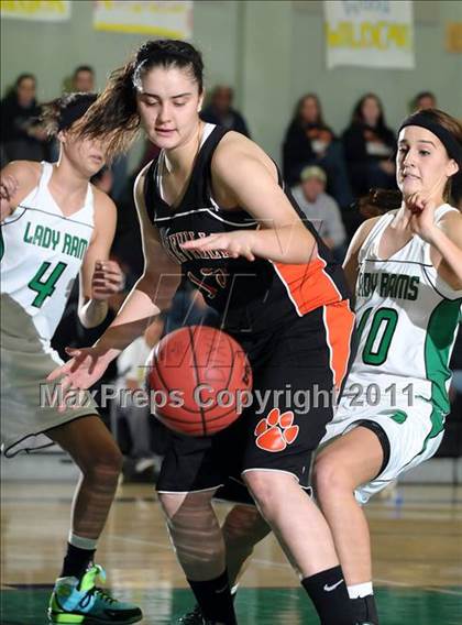 Thumbnail 2 in Roseville vs. Dixon (Ram Jam) photogallery.