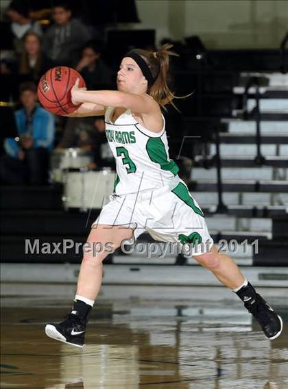 Thumbnail 3 in Roseville vs. Dixon (Ram Jam) photogallery.