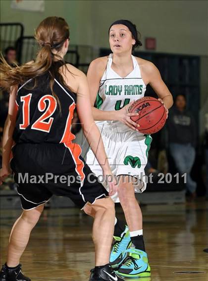 Thumbnail 3 in Roseville vs. Dixon (Ram Jam) photogallery.