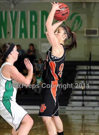Thumbnail 1 in Roseville vs. Dixon (Ram Jam) photogallery.