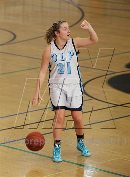 Thumbnail 2 in Cathedral Catholic vs. Our Lady of Peace (So Cal Holiday Classic) photogallery.