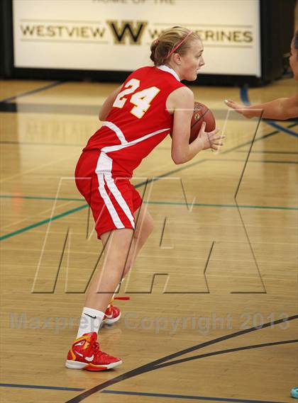 Thumbnail 2 in Cathedral Catholic vs. Our Lady of Peace (So Cal Holiday Classic) photogallery.