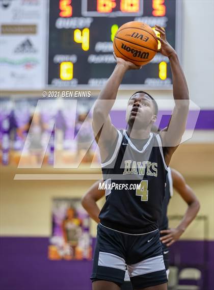 Thumbnail 2 in Washington County vs McDonough (Jones County Morris Bank Holiday Classic) photogallery.