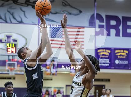 Thumbnail 3 in Washington County vs McDonough (Jones County Morris Bank Holiday Classic) photogallery.