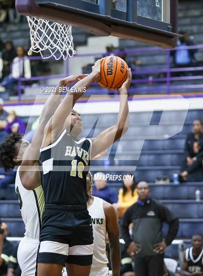 Thumbnail 3 in Washington County vs McDonough (Jones County Morris Bank Holiday Classic) photogallery.
