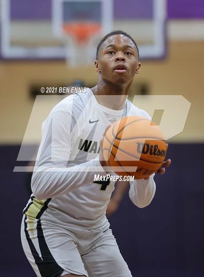 Thumbnail 3 in Washington County vs McDonough (Jones County Morris Bank Holiday Classic) photogallery.