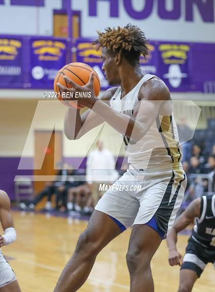 Thumbnail 1 in Washington County vs McDonough (Jones County Morris Bank Holiday Classic) photogallery.