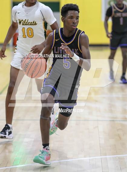 Thumbnail 1 in Walker vs Live Oak (Livingston Parish Tournament) photogallery.