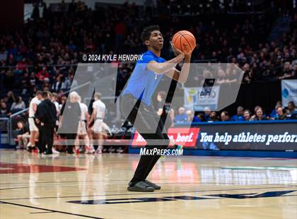 Thumbnail 3 in Lutheran East vs. Preble Shawnee (OHSAA Division III Semifinal) photogallery.
