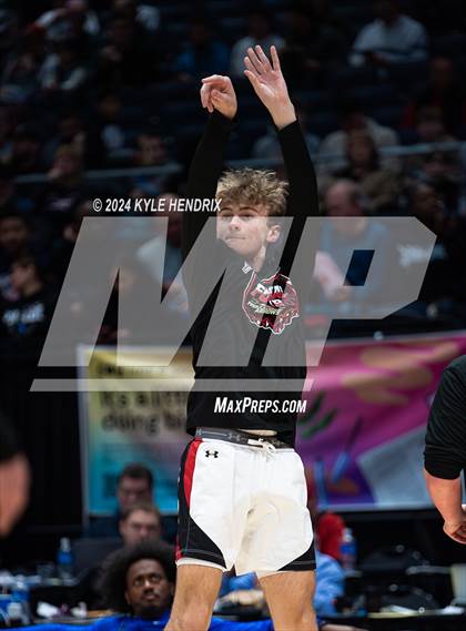 Thumbnail 1 in Lutheran East vs. Preble Shawnee (OHSAA Division III Semifinal) photogallery.