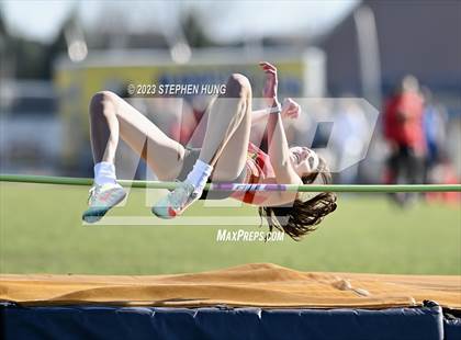 Thumbnail 1 in Neuqua Valley Meet photogallery.