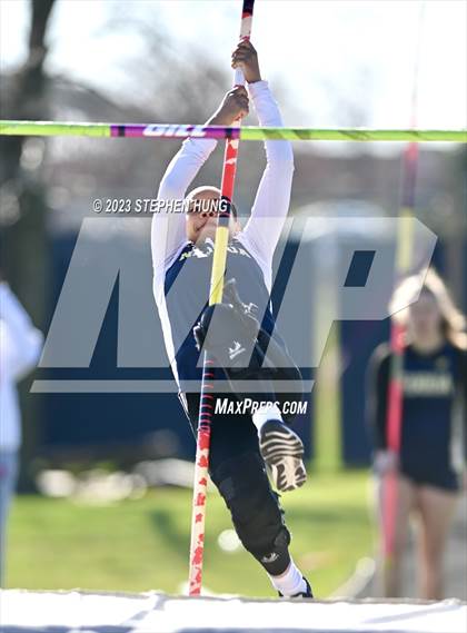 Thumbnail 3 in Neuqua Valley Meet photogallery.
