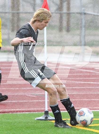 Thumbnail 2 in Northwest Christian vs. Thatcher (AIA 3A Semifinal) photogallery.