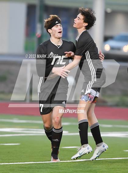 Thumbnail 3 in Northwest Christian vs. Thatcher (AIA 3A Semifinal) photogallery.