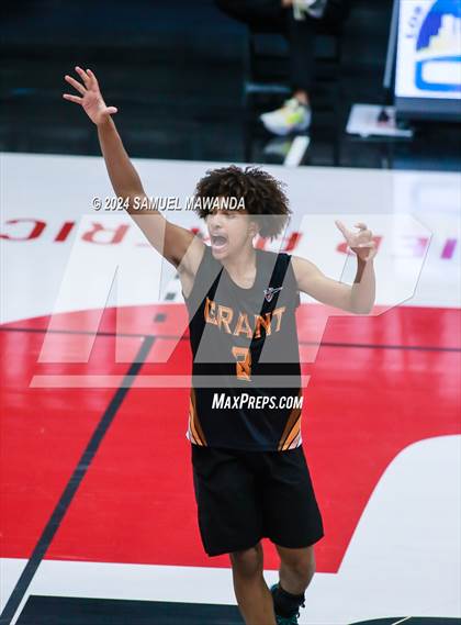 Thumbnail 1 in Grant vs Valley Academy of Arts & Sciences (CIF LAS DII Final) photogallery.