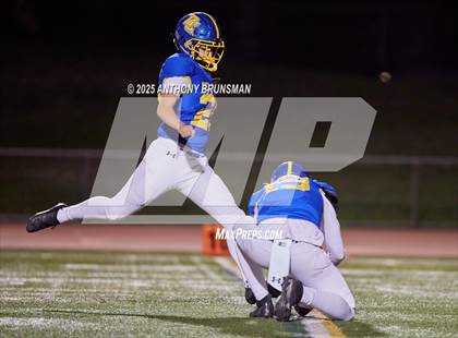 Thumbnail 1 in Roseville @ Del Campo photogallery.