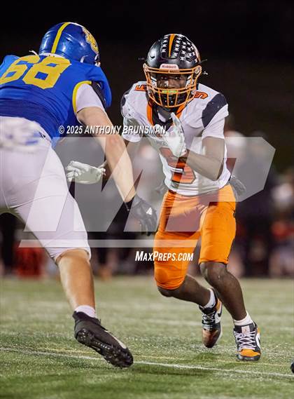 Thumbnail 2 in Roseville @ Del Campo photogallery.