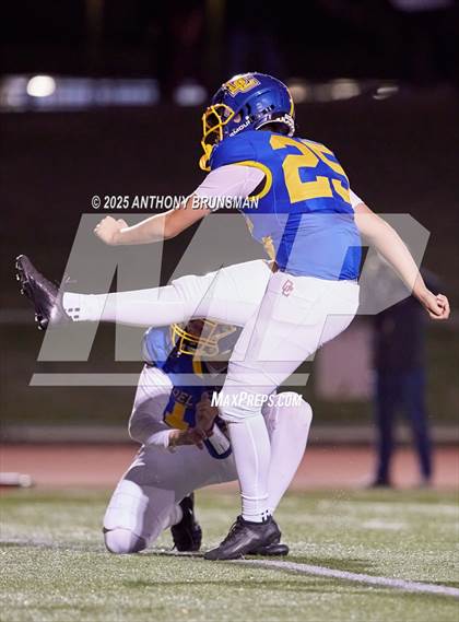 Thumbnail 1 in Roseville @ Del Campo photogallery.