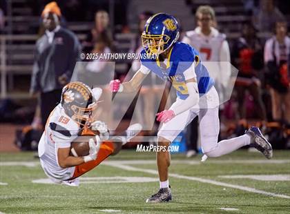 Thumbnail 1 in Roseville @ Del Campo photogallery.