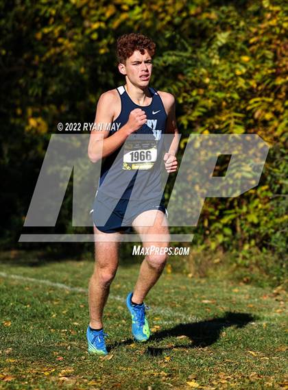 Thumbnail 2 in IHSAA Boys Cross Country Sectionals photogallery.