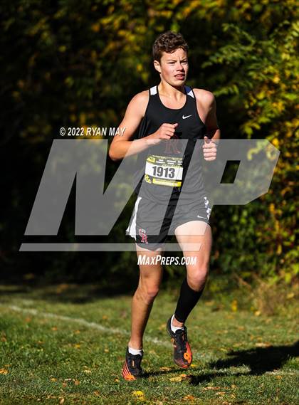 Thumbnail 1 in IHSAA Boys Cross Country Sectionals photogallery.