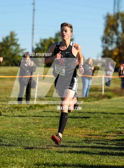 Thumbnail 2 in IHSAA Boys Cross Country Sectionals photogallery.