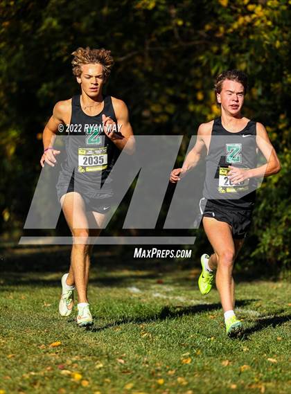 Thumbnail 3 in IHSAA Boys Cross Country Sectionals photogallery.
