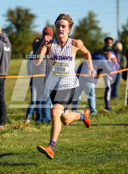 Thumbnail 1 in IHSAA Boys Cross Country Sectionals photogallery.