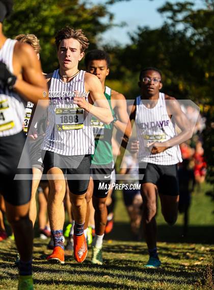Thumbnail 2 in IHSAA Boys Cross Country Sectionals photogallery.