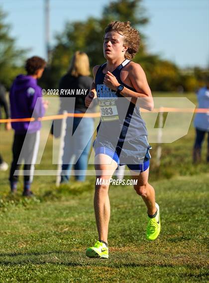 Thumbnail 2 in IHSAA Boys Cross Country Sectionals photogallery.