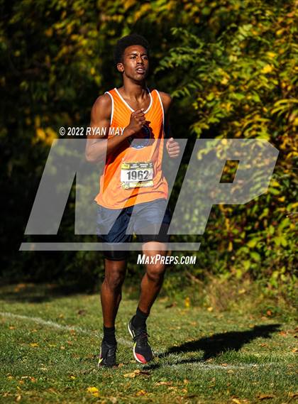 Thumbnail 3 in IHSAA Boys Cross Country Sectionals photogallery.