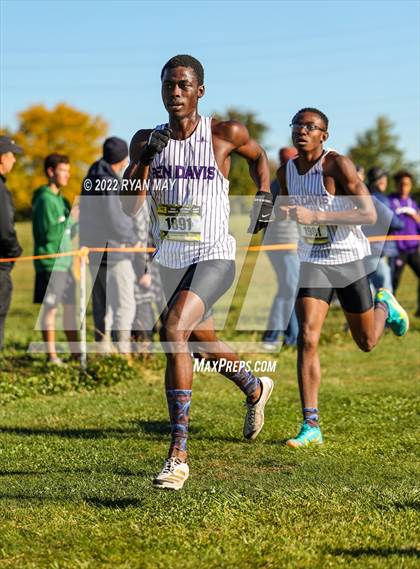 Thumbnail 2 in IHSAA Boys Cross Country Sectionals photogallery.