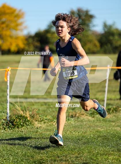 Thumbnail 1 in IHSAA Boys Cross Country Sectionals photogallery.