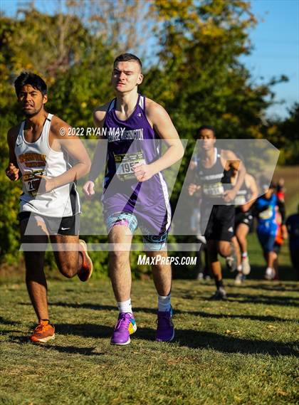 Thumbnail 2 in IHSAA Boys Cross Country Sectionals photogallery.
