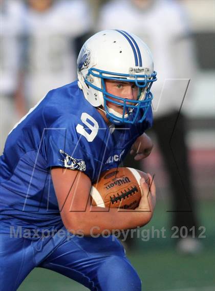 Thumbnail 2 in Menasha @ Oshkosh West photogallery.