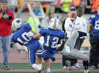Thumbnail 1 in Menasha @ Oshkosh West photogallery.