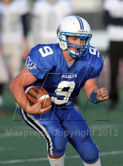 Thumbnail 3 in Menasha @ Oshkosh West photogallery.