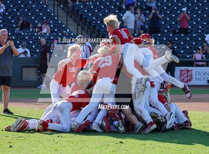 Thumbnail 1 in Pearland vs. Tomball (UIL 6A Baseball Final) photogallery.
