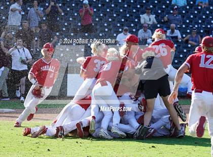 Thumbnail 3 in Pearland vs. Tomball (UIL 6A Baseball Final) photogallery.