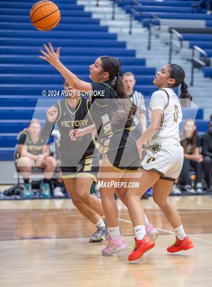 Thumbnail 2 in Francis Parker vs. Victory Christian Academy (CIF SDS Division 2 Finals) photogallery.