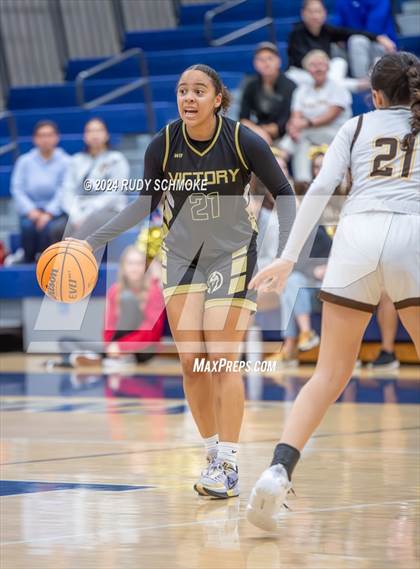 Thumbnail 2 in Francis Parker vs. Victory Christian Academy (CIF SDS Division 2 Finals) photogallery.