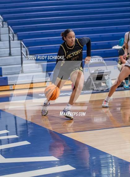 Thumbnail 2 in Francis Parker vs. Victory Christian Academy (CIF SDS Division 2 Finals) photogallery.