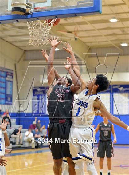 Thumbnail 3 in Seffner Christian vs. Inlet Grove 2014 Mustang Christmas Tournament photogallery.