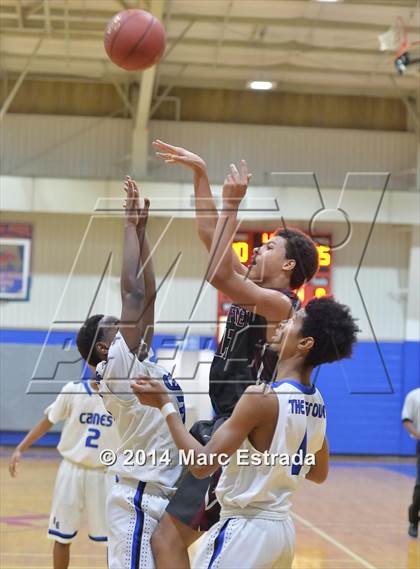 Thumbnail 2 in Seffner Christian vs. Inlet Grove 2014 Mustang Christmas Tournament photogallery.