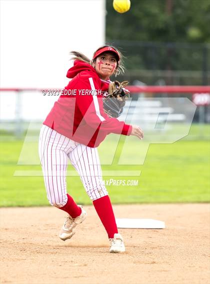 Thumbnail 3 in Orange Cove @ Fullerton (CIF SoCal Division III Regional Semifinal) photogallery.