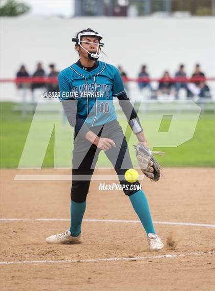Thumbnail 2 in Orange Cove @ Fullerton (CIF SoCal Division III Regional Semifinal) photogallery.